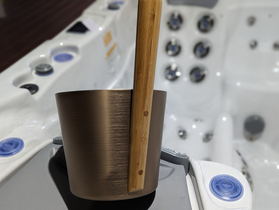 Spun aluminum sauna bucket