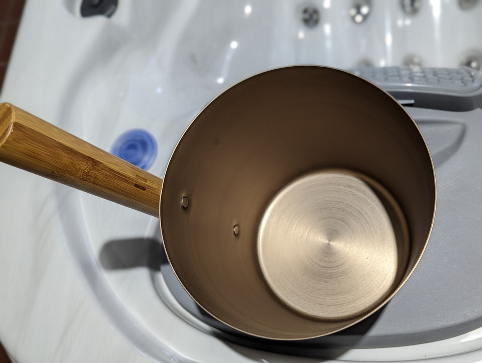 Spun aluminum sauna bucket